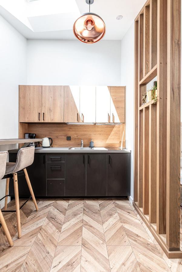 Sun Lighted Cathedral Square Studio Apartment วิลนีอุส ภายนอก รูปภาพ